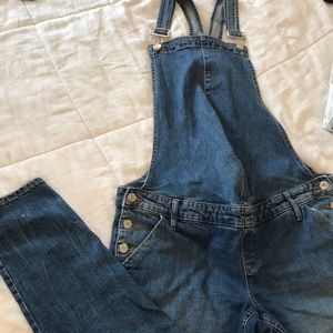Maternity overalls